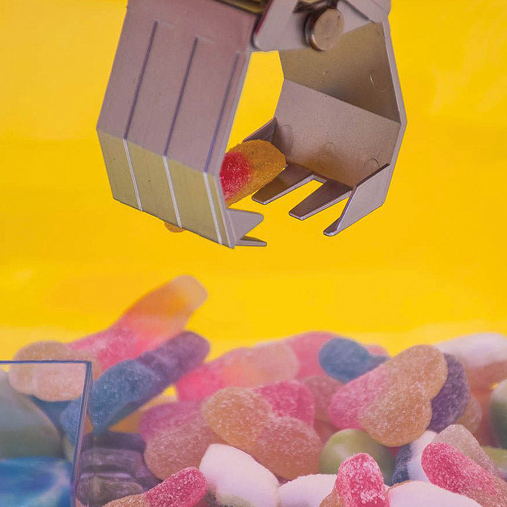 The Source Retro Candy Grabber Machine Fun Arcade Style Game The Source Retro Candy Grabber Machine Fun Arcade Style Game