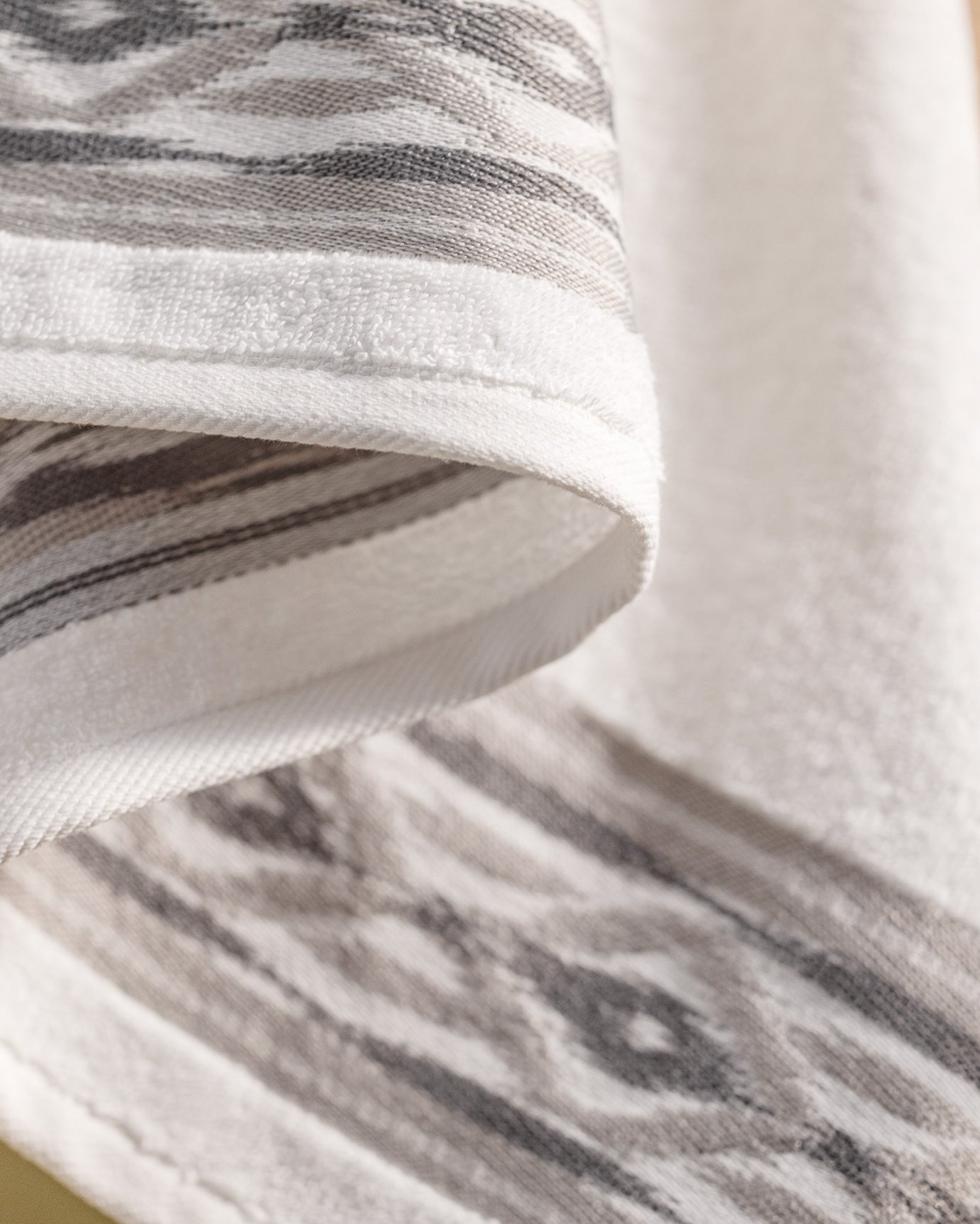 Daine Bath Towel - Madame Coco JO
