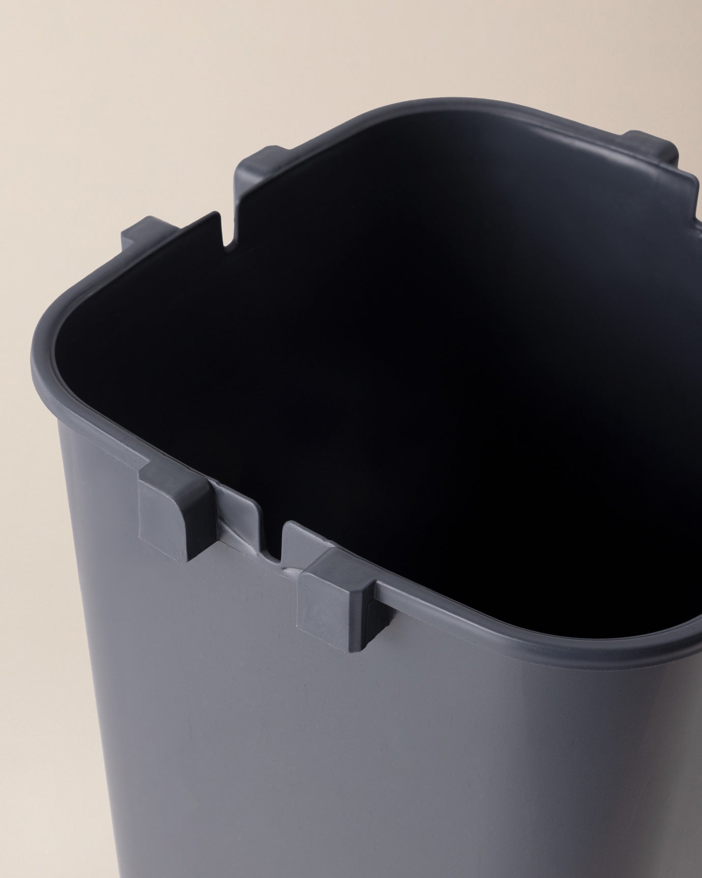 Anglais Trash Can 8lt - Madame Coco JO