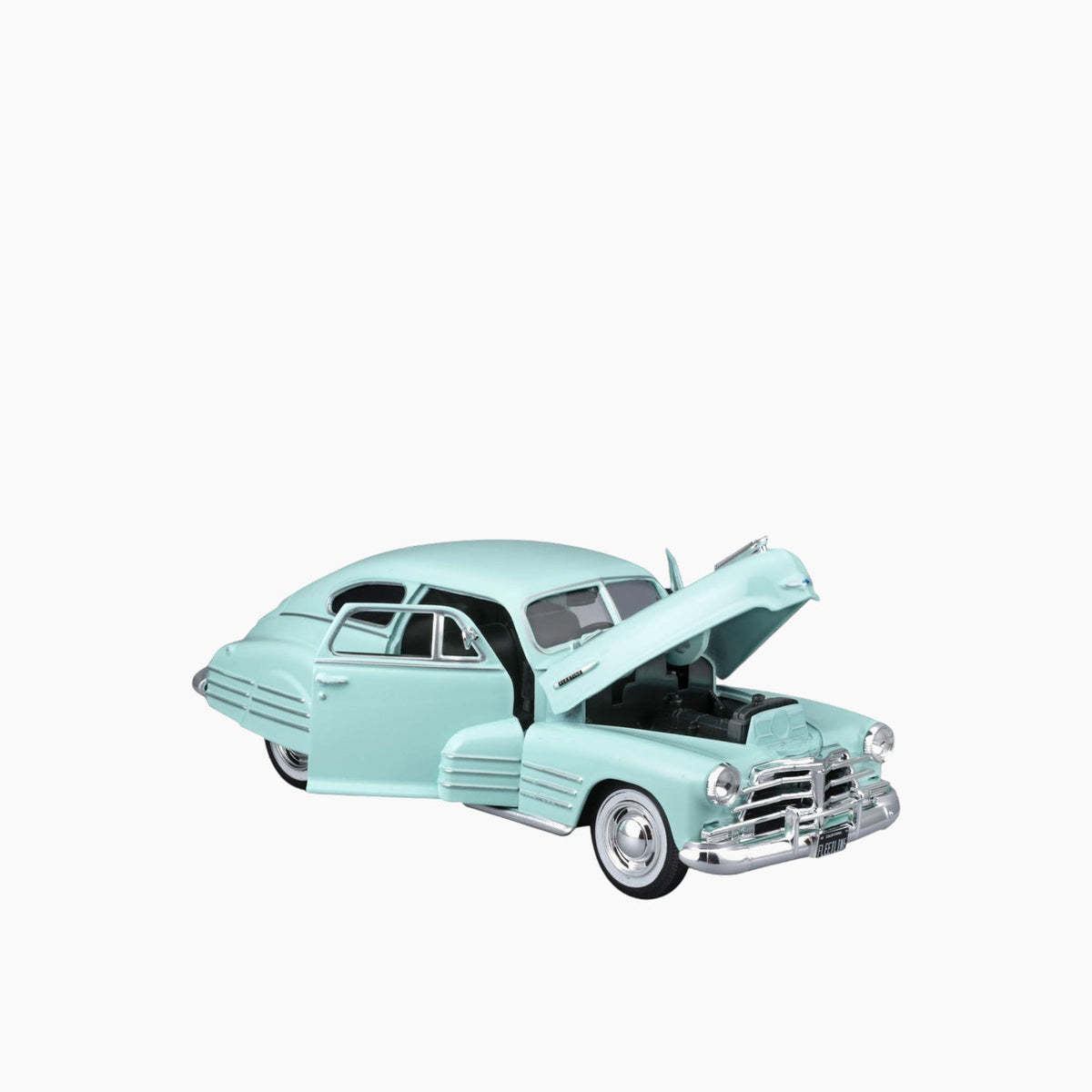 Maisto 1948 Chevrolet Fleetline Aerosedan Die-Cast Model Car – 1:24 Scale