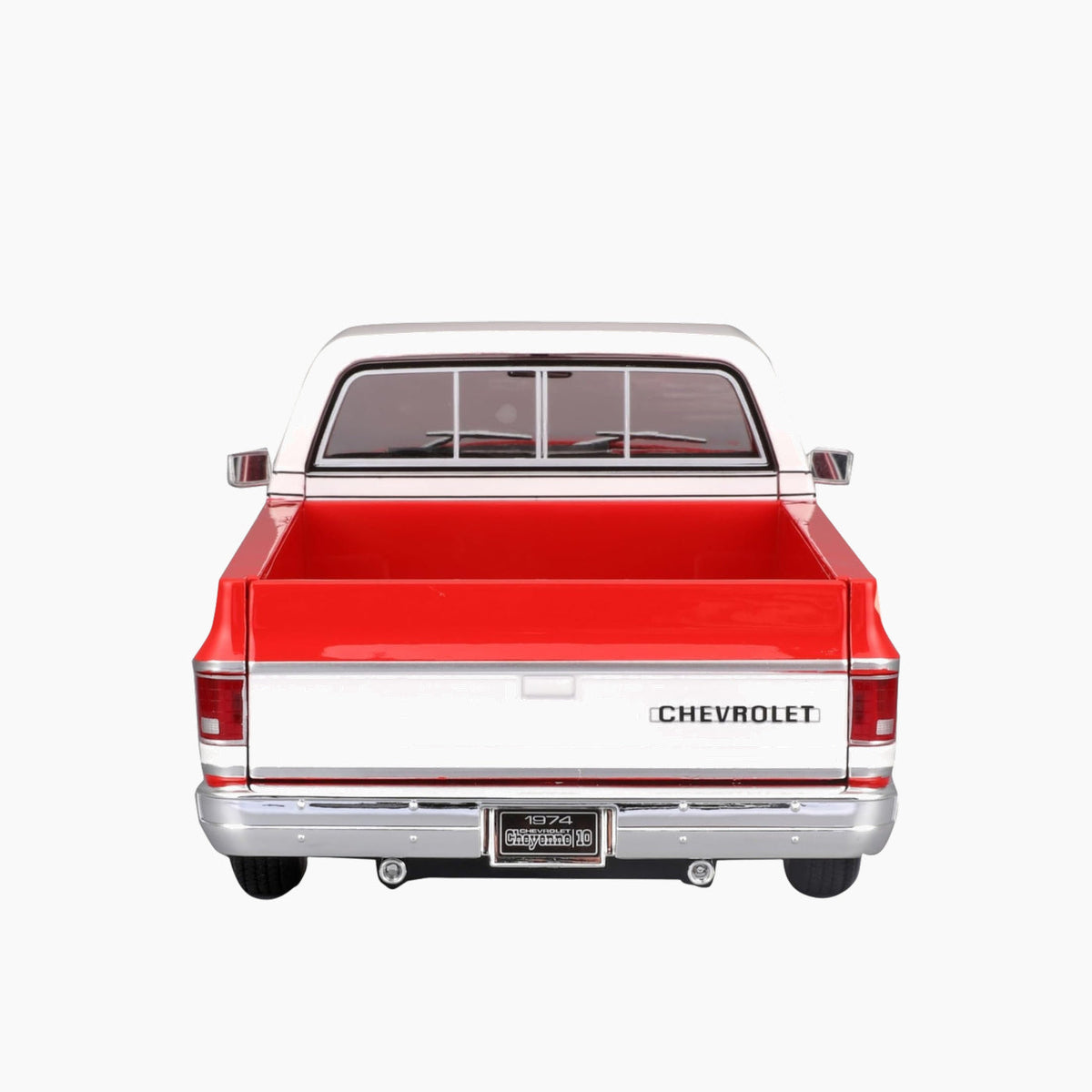 Maisto 1974 Chevrolet C10 Cheyenne Super Die-Cast Model Car – 1:18 Scale