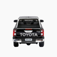 Maisto Toyota Hilux Die-Cast Model Car – 1:27 Scale
