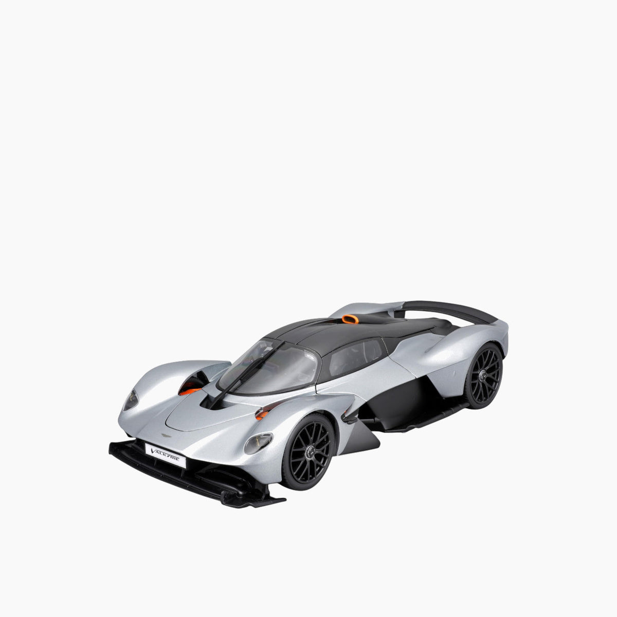 Maisto 2021 Aston Martin Valkyrie Die-Cast Model Car – 1:18 Scale