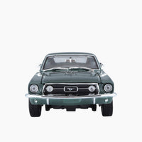 Maisto 1967 Ford Mustang Fastback Die-Cast Model Car – 1:18 Scale