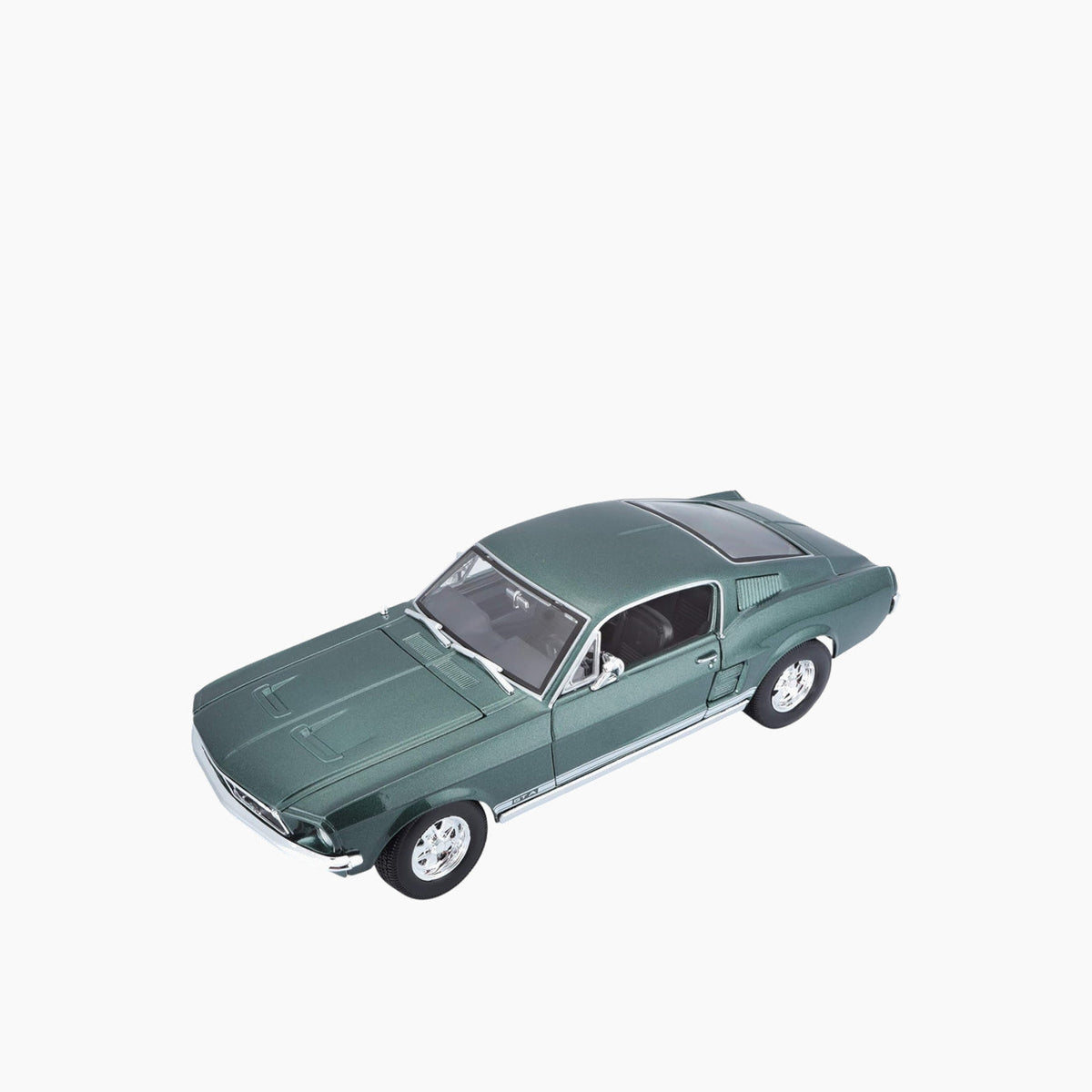 Maisto 1967 Ford Mustang Fastback Die-Cast Model Car – 1:18 Scale