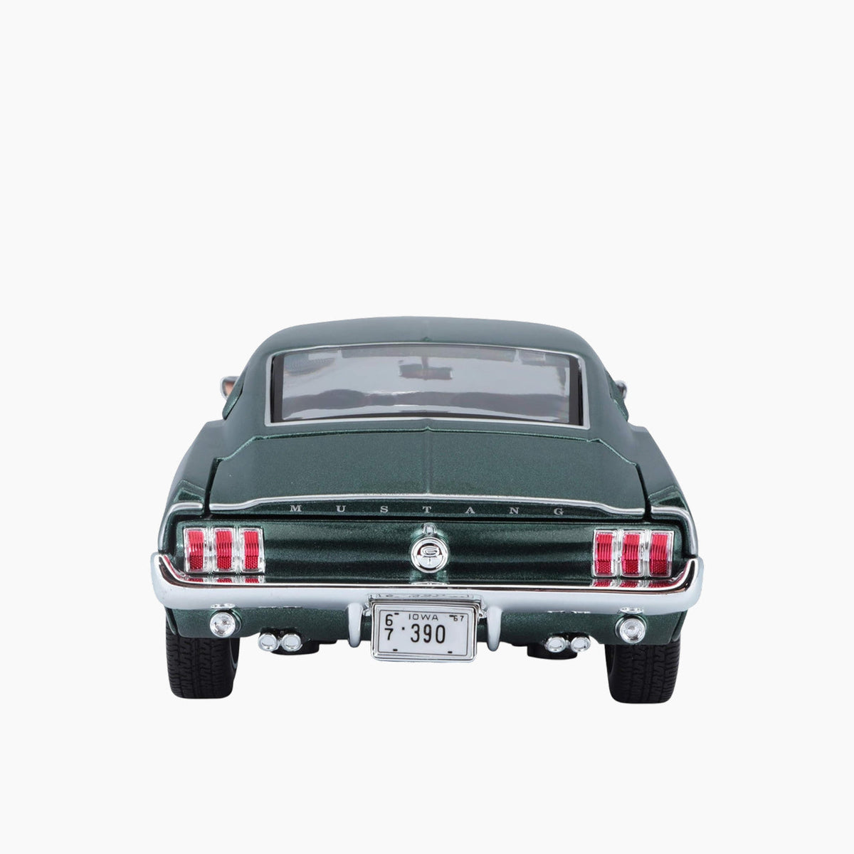 Maisto 1967 Ford Mustang Fastback Die-Cast Model Car – 1:18 Scale