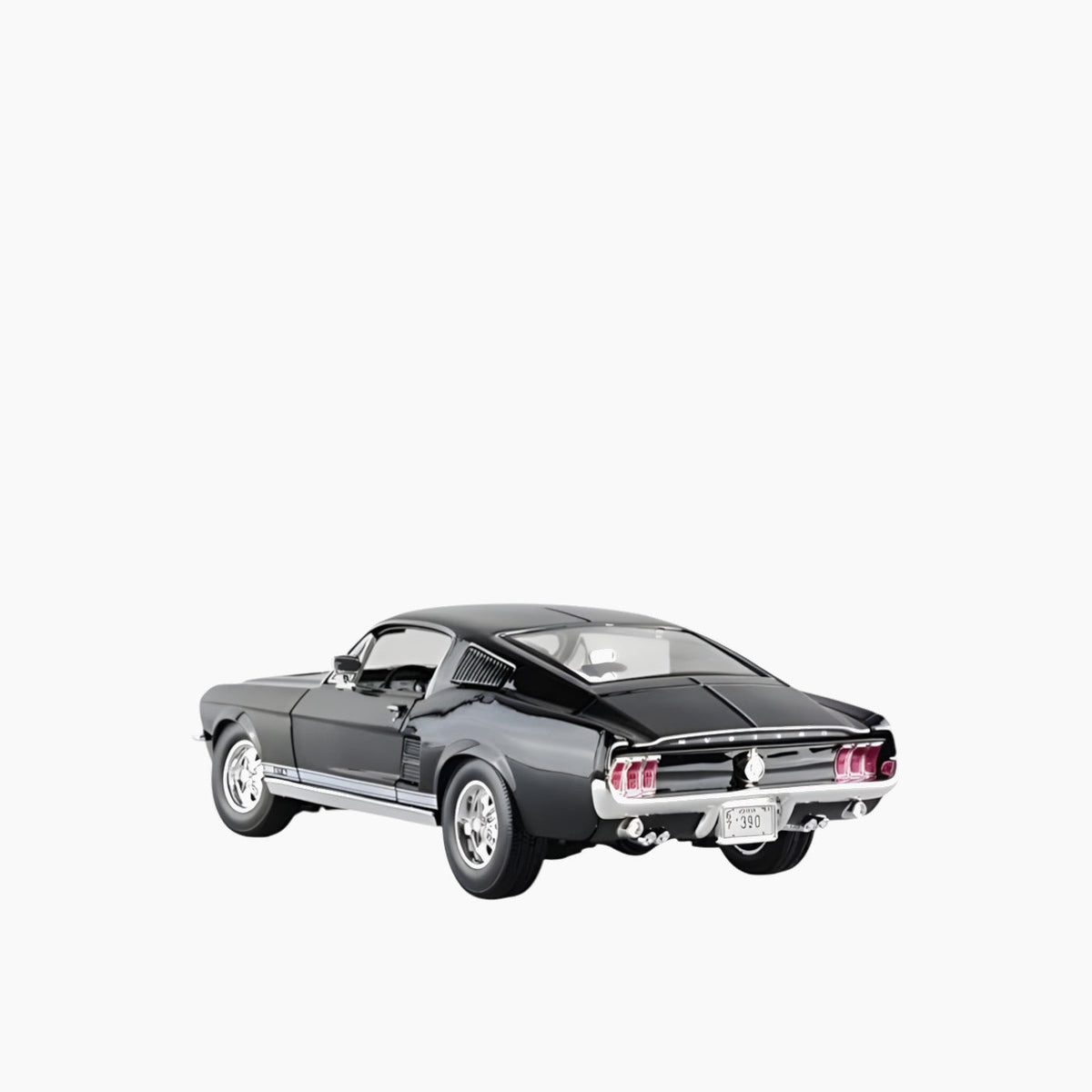 Maisto 1967 Ford Mustang Fastback Die-Cast Model Car – 1:18 Scale