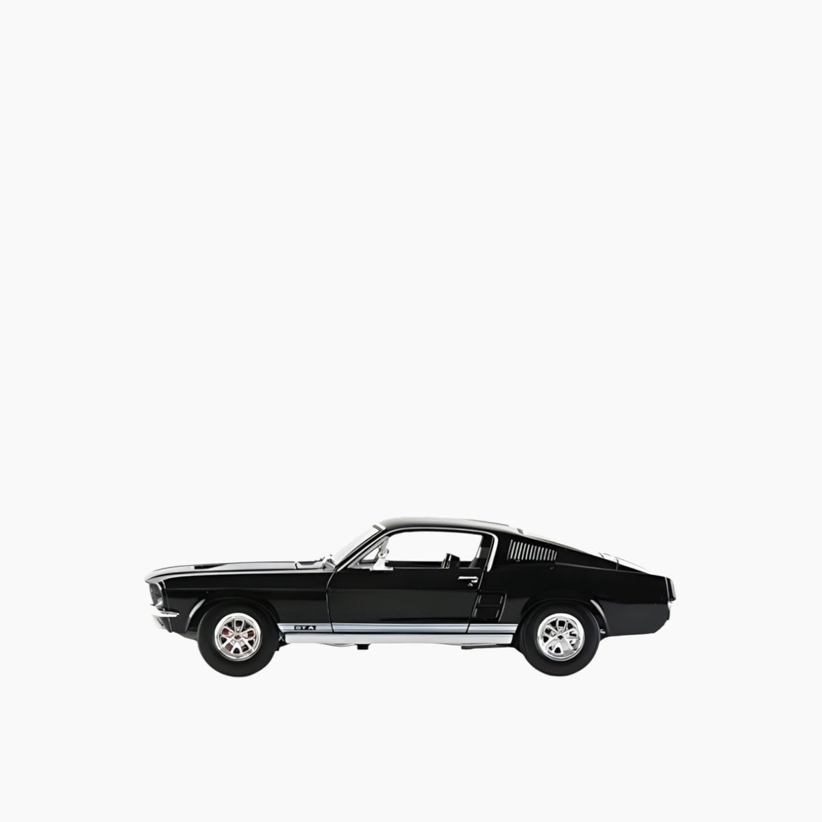 Maisto 1967 Ford Mustang Fastback Die-Cast Model Car – 1:18 Scale