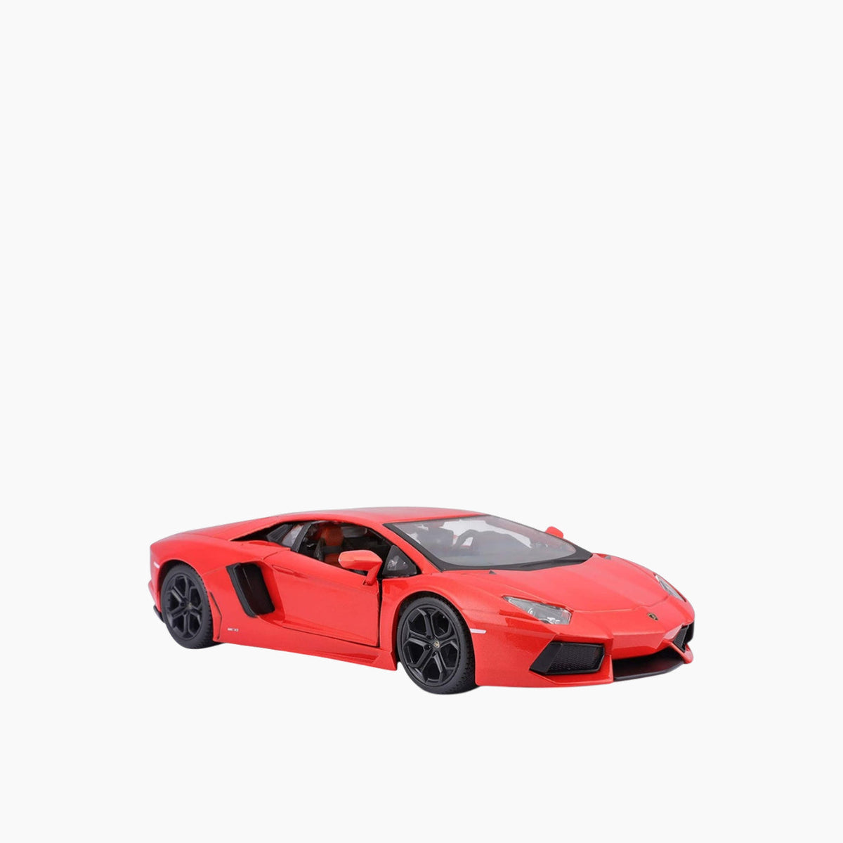 Maisto Lamborghini Aventador LP 700-4 Die-Cast Model Car – 1:24 Scale