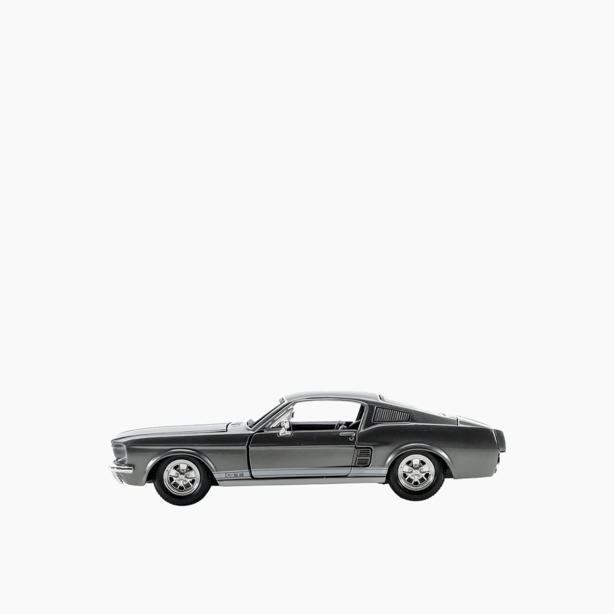 Maisto 1967 Ford Mustang GT Die-Cast Model Car – 1:24 Scale