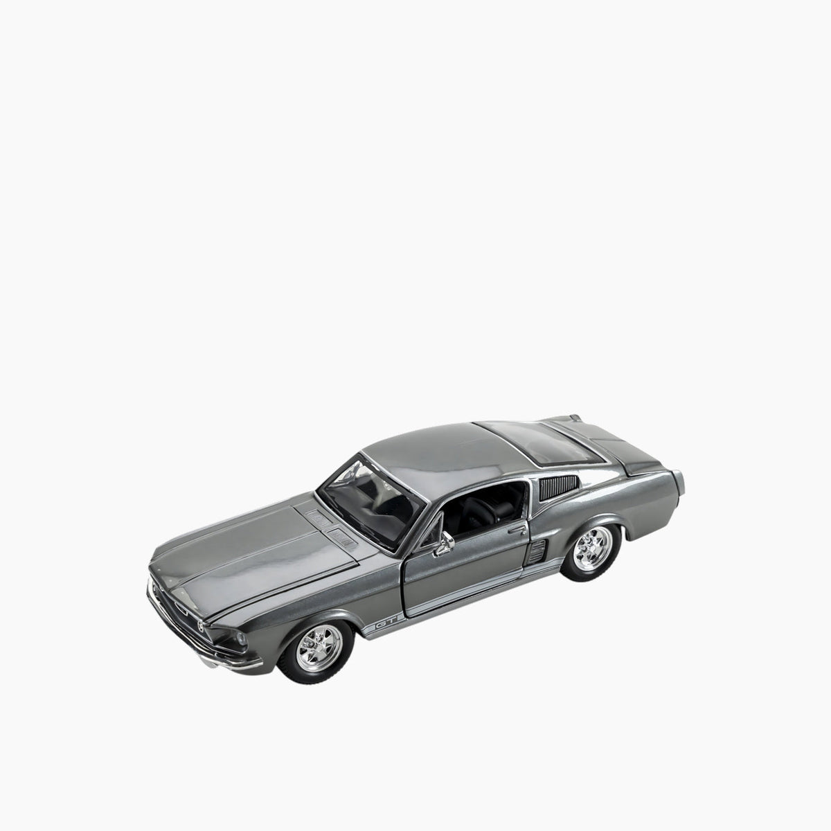 Maisto 1967 Ford Mustang GT Die-Cast Model Car – 1:24 Scale
