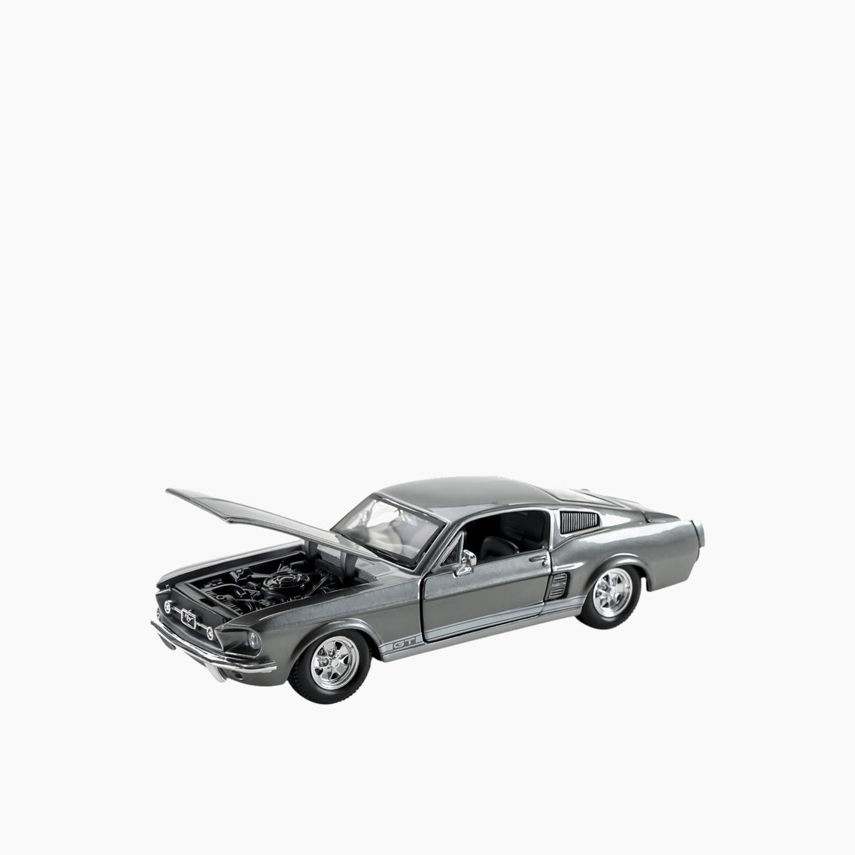 Maisto 1967 Ford Mustang GT Die-Cast Model Car – 1:24 Scale