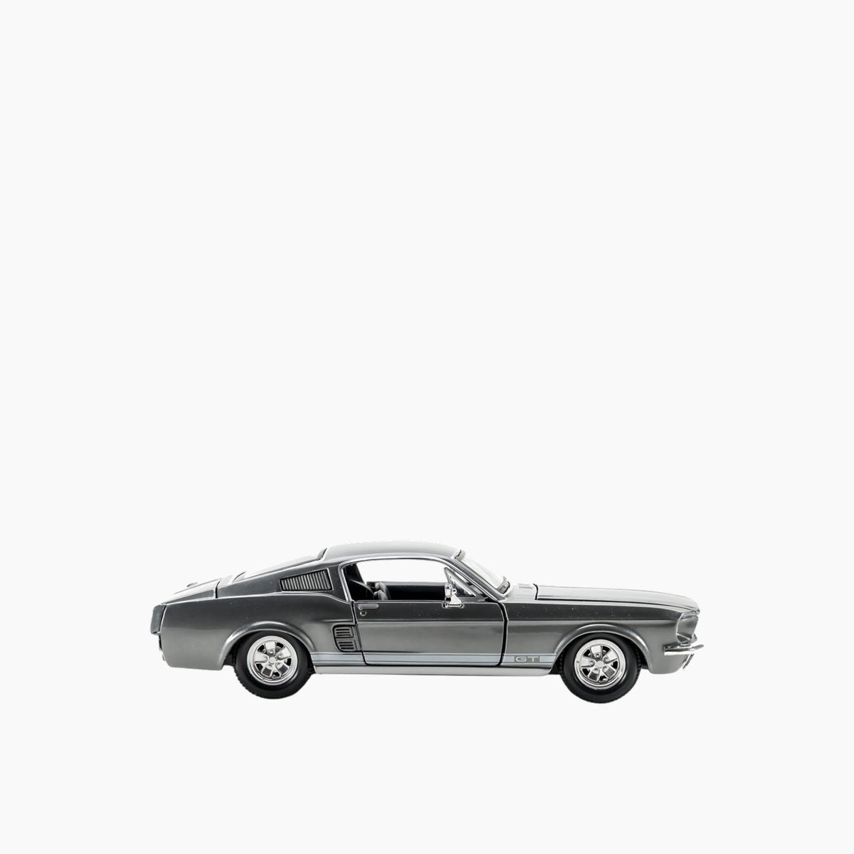 Maisto 1967 Ford Mustang GT Die-Cast Model Car – 1:24 Scale