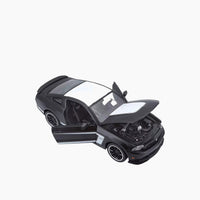 Maisto Ford Mustang Boss 302 Die-Cast Model Car – 1:24 Scale