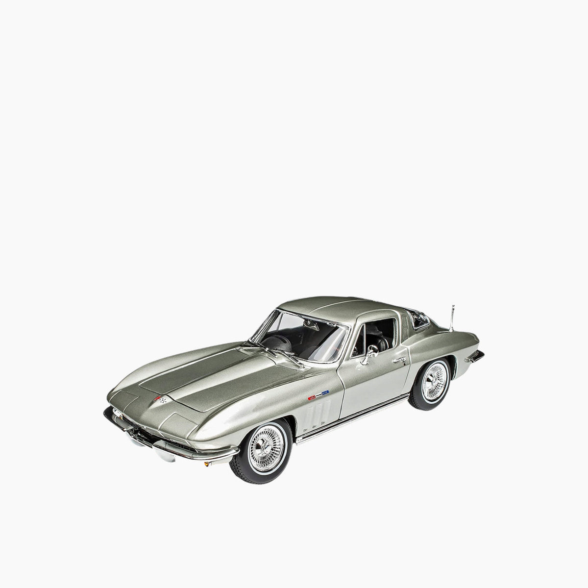 Bburago 1965 Chevrolet Corvette Die-Cast Model Car – 1:18 Scale