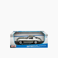 Bburago 1965 Chevrolet Corvette Die-Cast Model Car – 1:18 Scale