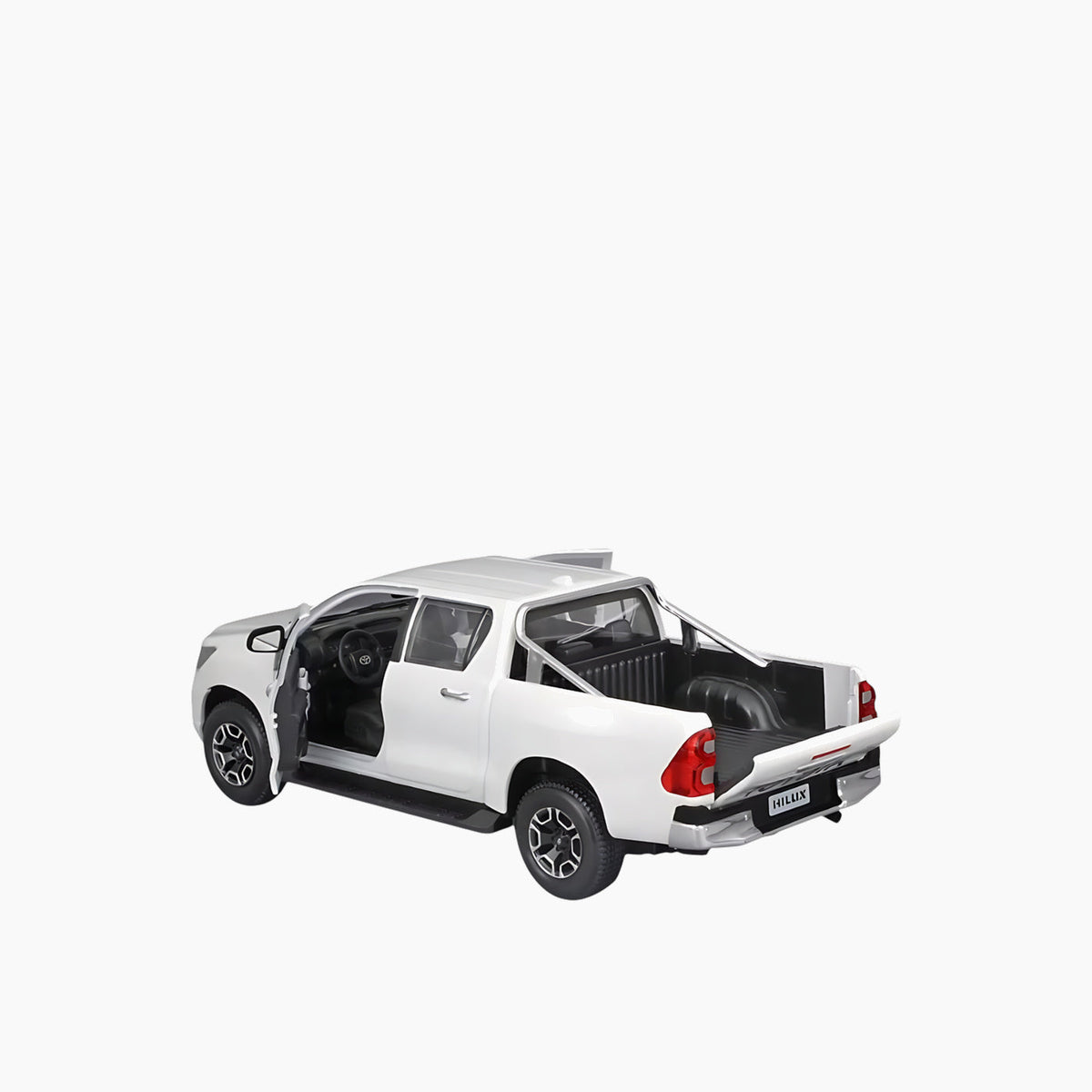 Maisto Toyota Hilux Die-Cast Model Car – 1:27 Scale