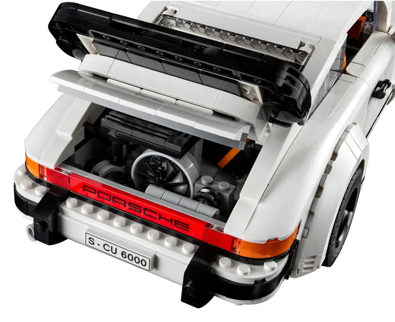 LEGO® Porsche 911 – سيارة رياضية أيقونية للبناء والكبار