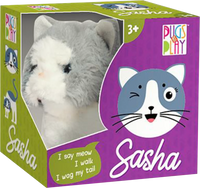 استمتع بدمية Pugs At Play Sasha Walking Cat ST-PAP08، قطة تفاعلية تمشي وتصدر أصوات ممتعة، مثالية للأطفال ولجمع الدمى التفاعلية.