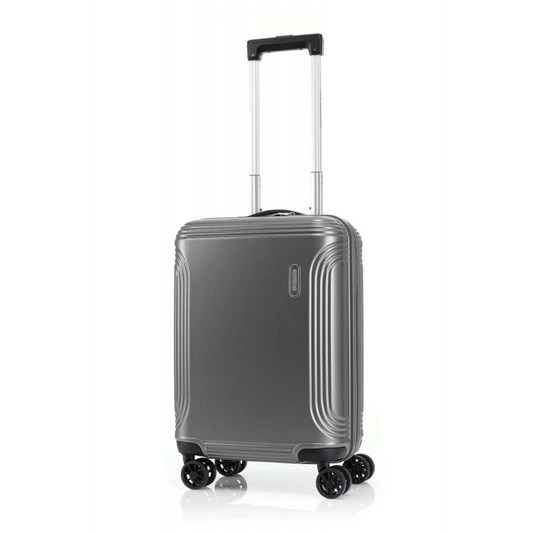 شنطة سفر Trigard 55 سم من American Tourister – حجم مثالي للسفر
