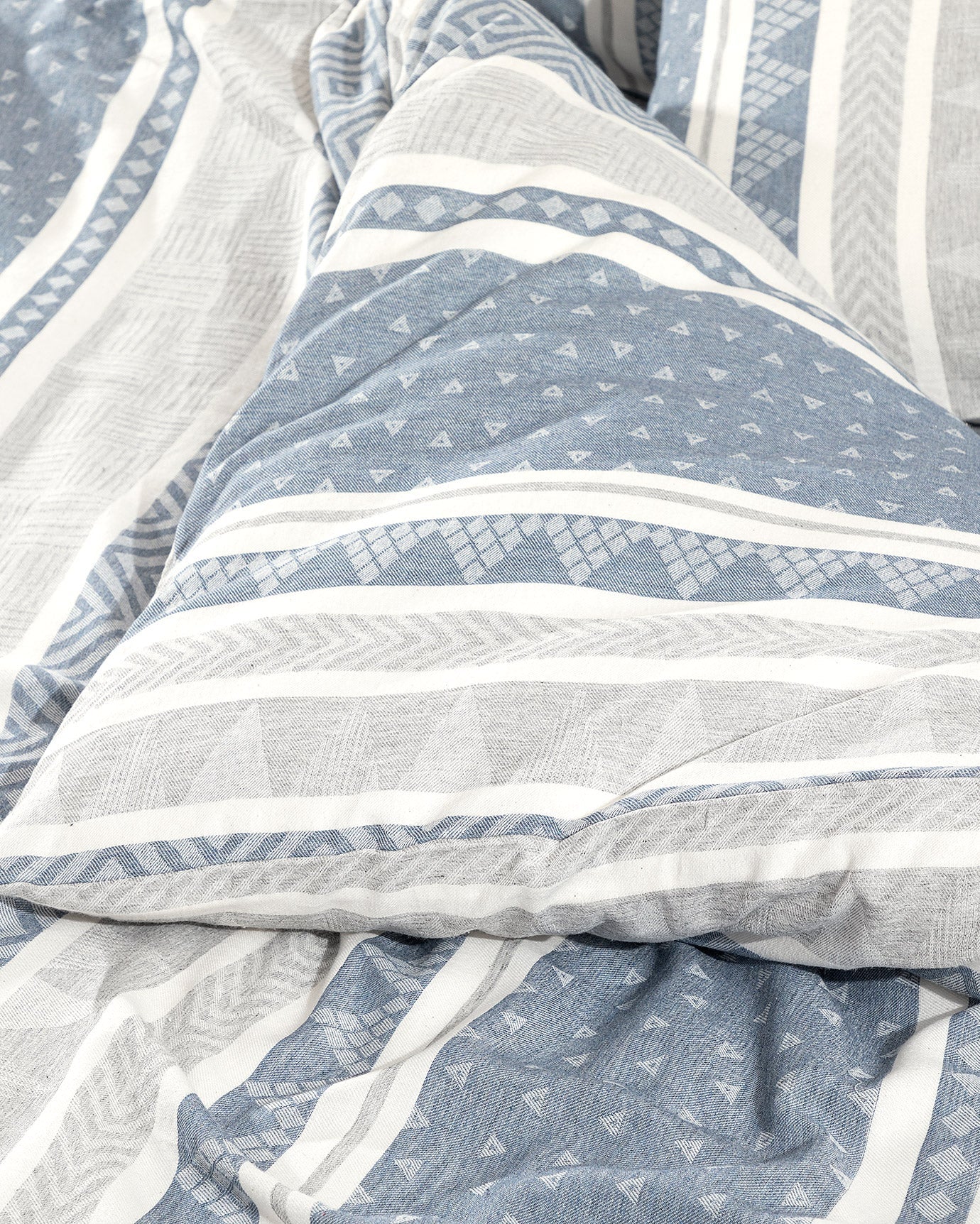 Semnoz King Size Jacquard Duvet Cover Set - Madame Coco JO