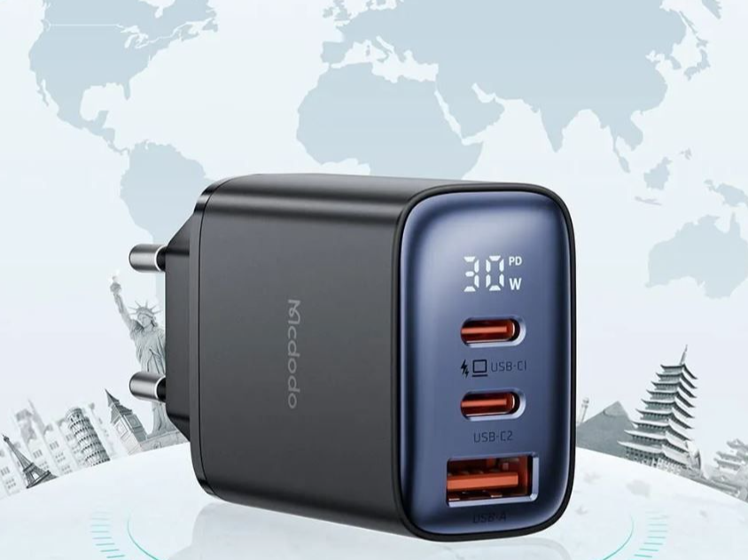 Mcdodo 30W Wall Charger with Retractable Cable & Display - Black