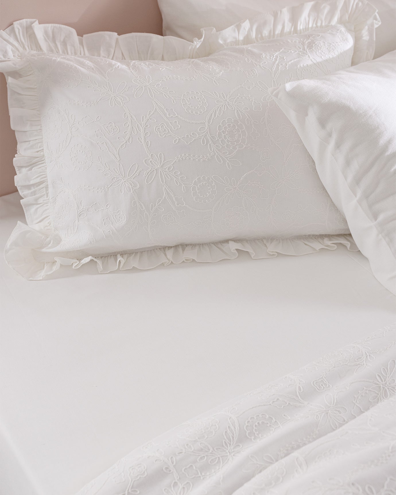 Aulne Double Sıze Embroıdery Duvet Cover Set - Madame Coco JO