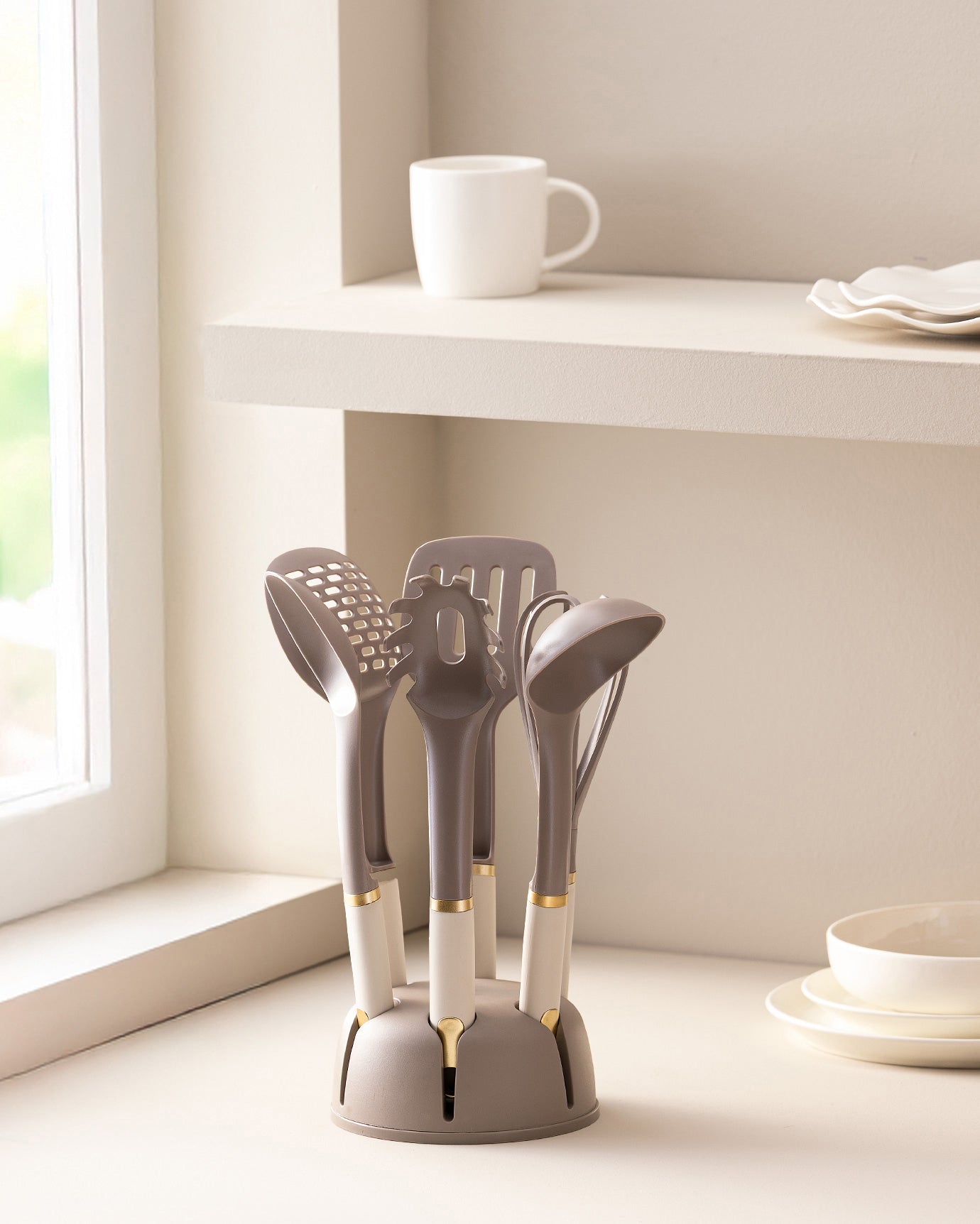 Lucca 6-piece Serving Set With Stand - Madame Coco JO