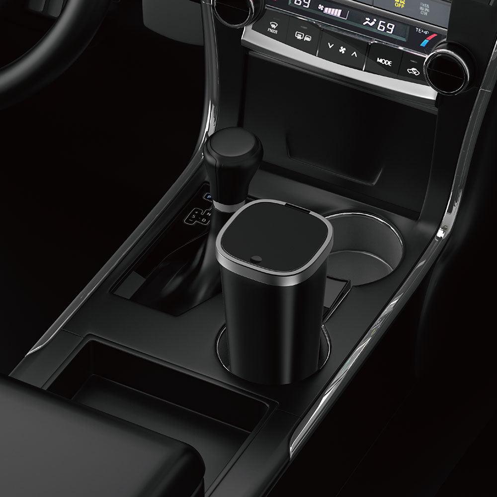 سلة المهملات من ويوو داخل السيارة