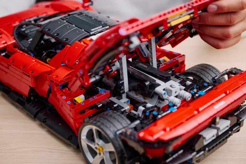 LEGO® Technic - Ferrari Daytona SP3 LEGO® Technic - Ferrari Daytona SP3
