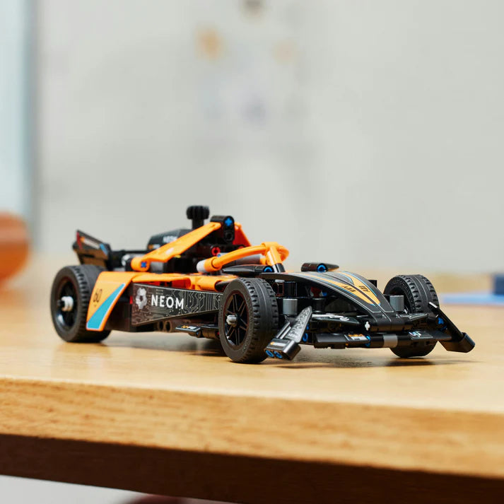 ليجو تكنيك - NEOM ماكلارين Formula E 42169