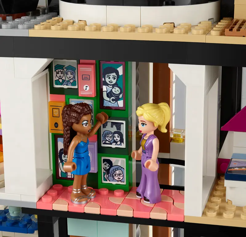 LEGO® Friends - Andrea's Modern Mansion 42639 LEGO® Friends - Andrea's Modern Mansion 42639