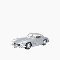 Maisto Mercedes-Benz 300 SL (1954) Die-Cast Model Car – 1:24 Scale