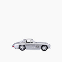 Maisto Mercedes-Benz 300 SL (1954) Die-Cast Model Car – 1:24 Scale