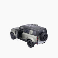 Maisto Land Rover Defender 2022 Die-Cast Model Car – 1:25 Scale