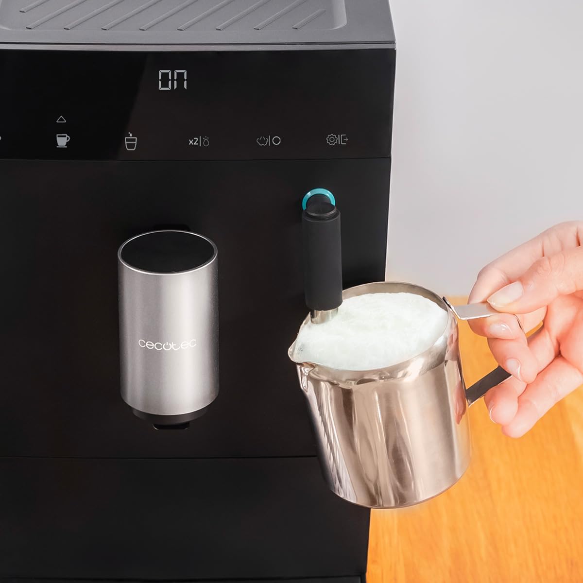 Cecotec Cremmaet Compact Steam Super Automatic Coffee Machine with Grinder 19 Bar