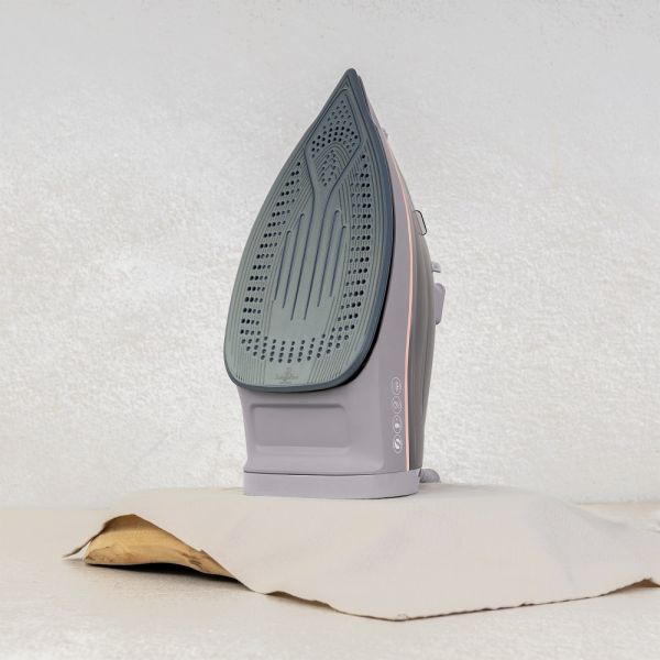 Berlinger Haus 2200W Iron - Top Powerful & Modern Berlinger Haus 2200W Iron - Top Powerful & Modern