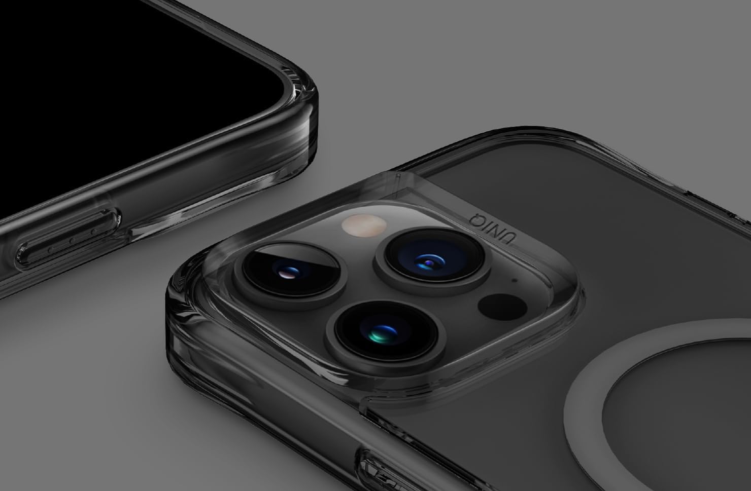 غطاء UNIQ HYBRID iPhone 16 Pro MagClick LifePro Xtreme – Smoke