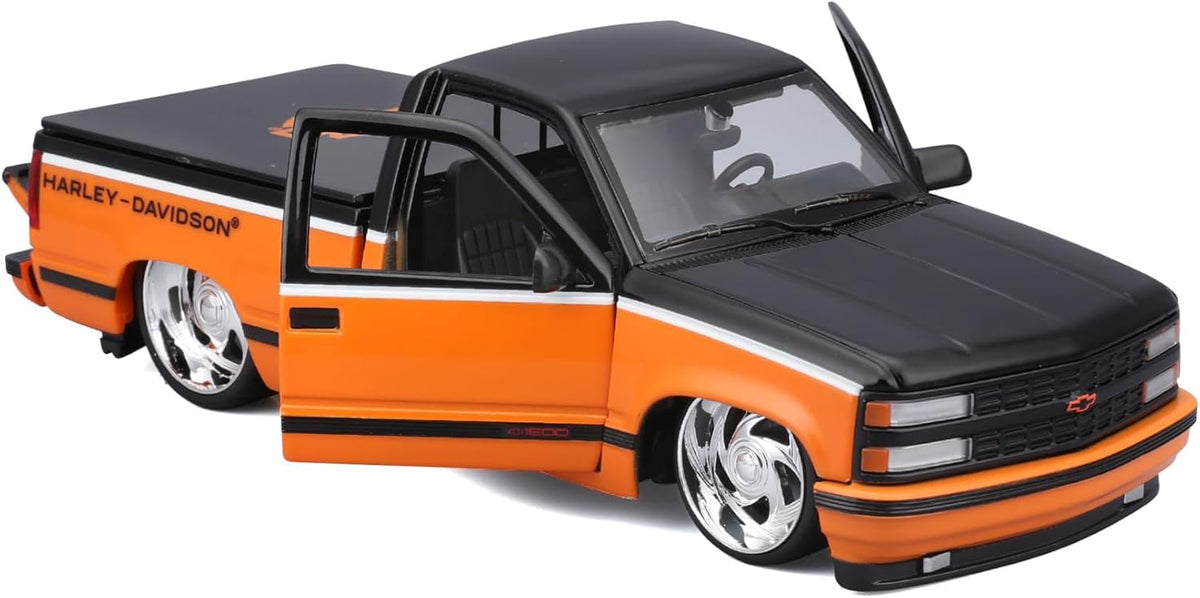 Maisto 1:24 1993 Chevrolet 454 SS Pick-Up Harley-Davidson Orange Black Die-Cast Motorcycle – 1:24 Scale