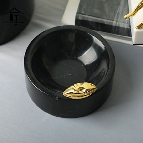 ARMN Sorbet Black Ashtray 12 cm – Elegant & Practical