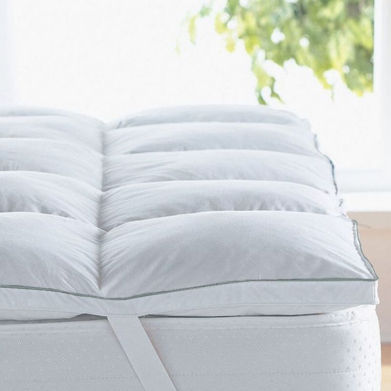 ARMN 5 Star Hotel Queen Mattress Topper – Luxury Comfort ARMN 5 Star Hotel Queen Mattress Topper – Luxury Comfort