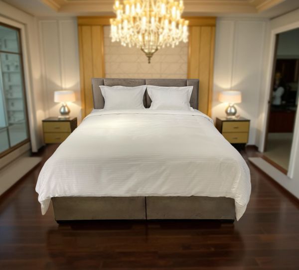 ARMN Cloud 9-Piece Bed Set – White Luxury Bedding ARMN Cloud 9-Piece Bed Set – White Luxury Bedding