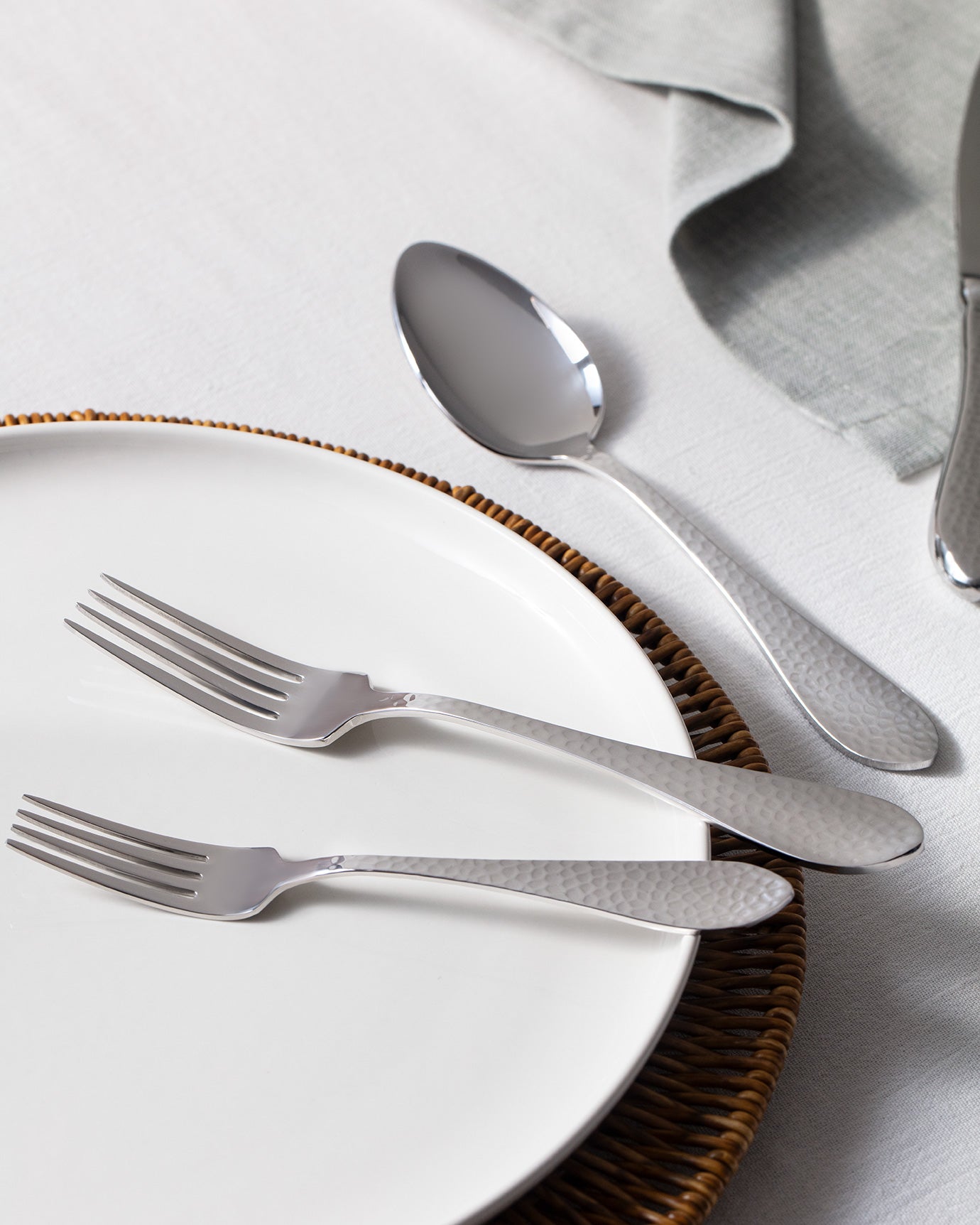 La Rose 42 Pcs Cutlery Set - Madame Coco JO