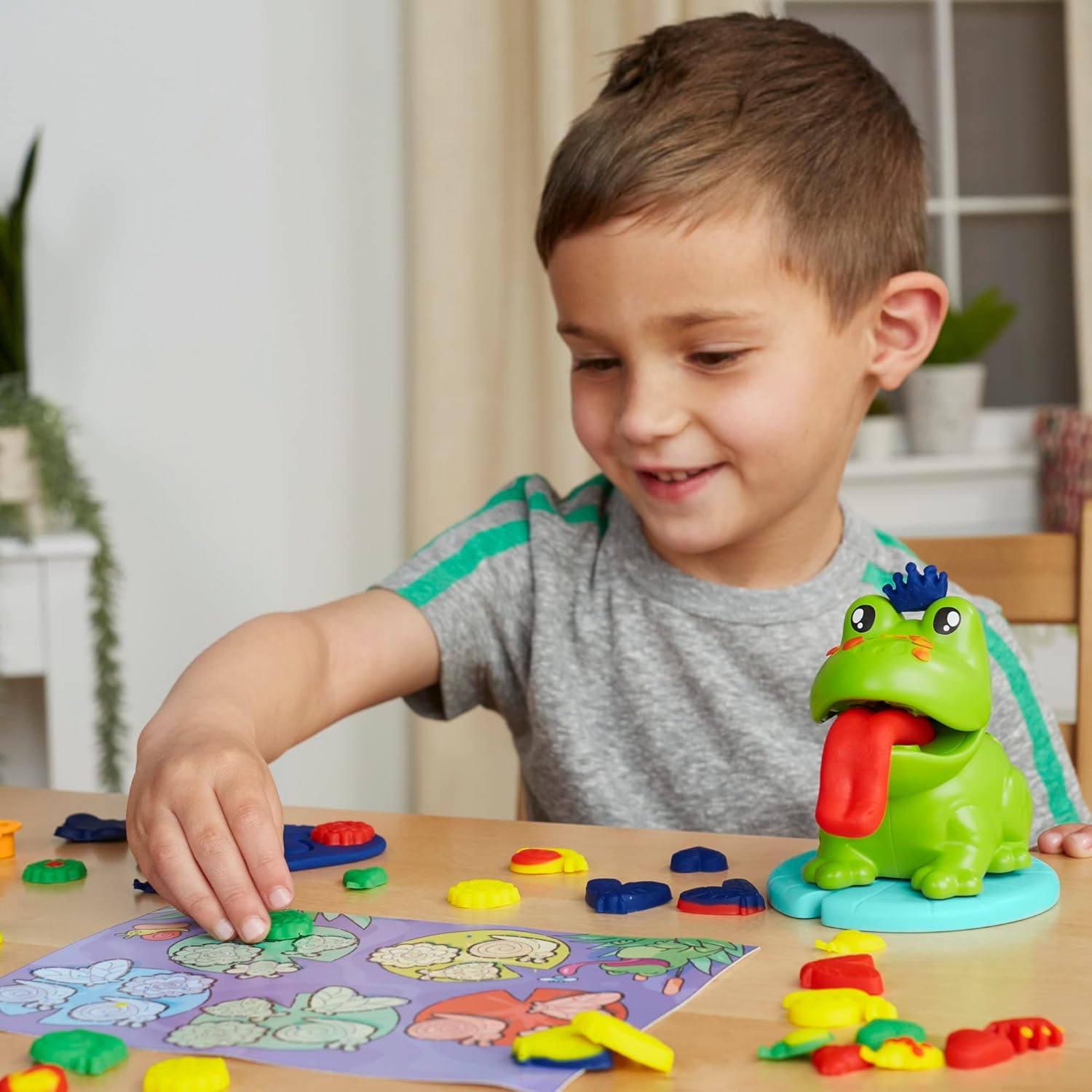 Hasbro Play-Doh Frog 'N Colors Starter Set Hasbro Play-Doh Frog 'N Colors Starter Set