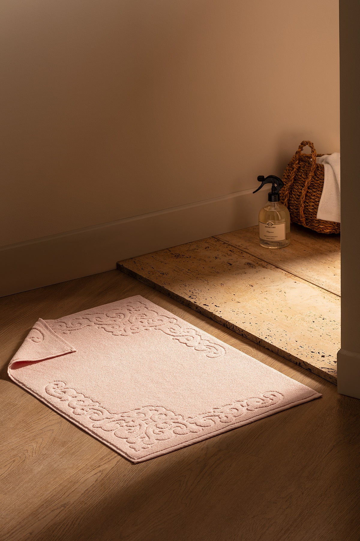 Orlena Foot Towel - Madame Coco JO