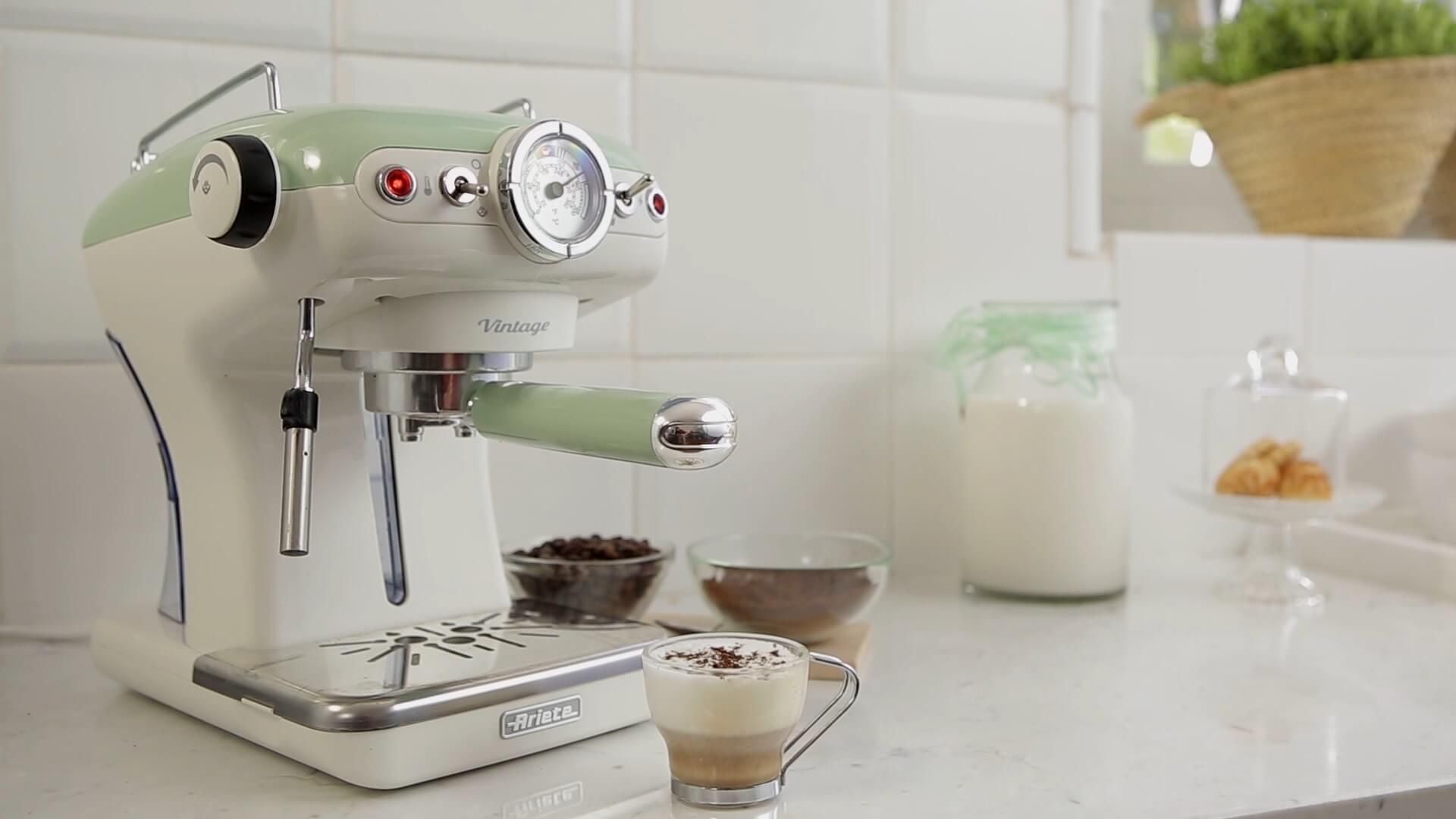 ماكينة إسبريسو Ariete Vintage – تصميم كلاسيكي وطعم غني
