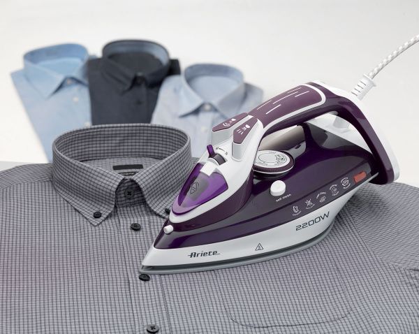 Ariete 6243 Steam Iron – 2200W, Easy Glide, Purple