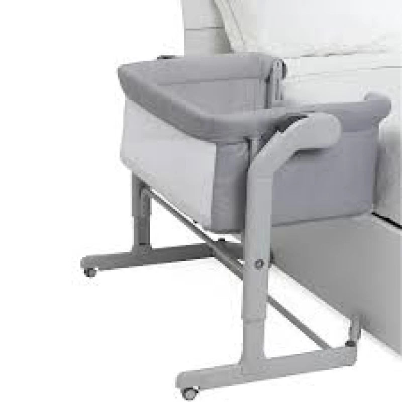 سرير أطفال شيكو Next2Me Magic Evo – رمادي M