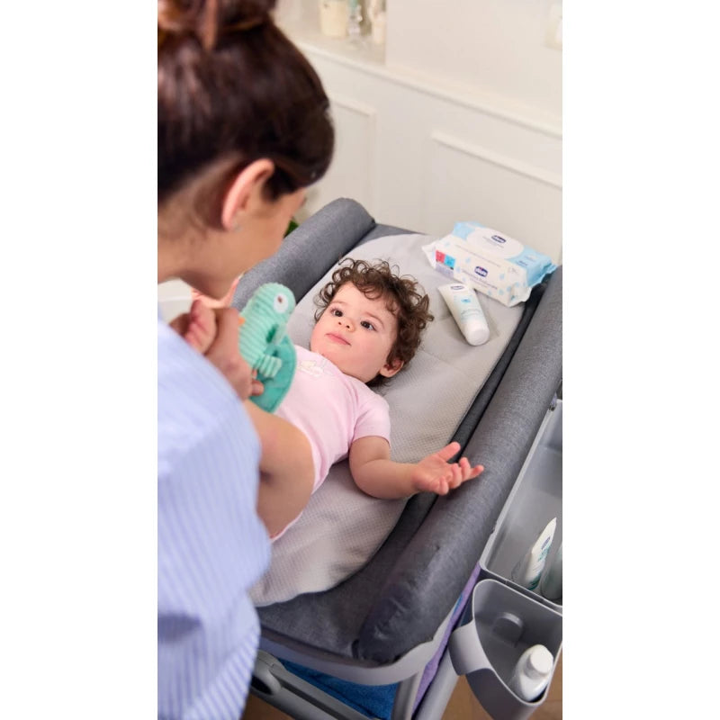 Chicco Cuddle & Bubble Bath & Changing Station – Graphite Chicco Cuddle & Bubble Bath & Changing Station – Graphite