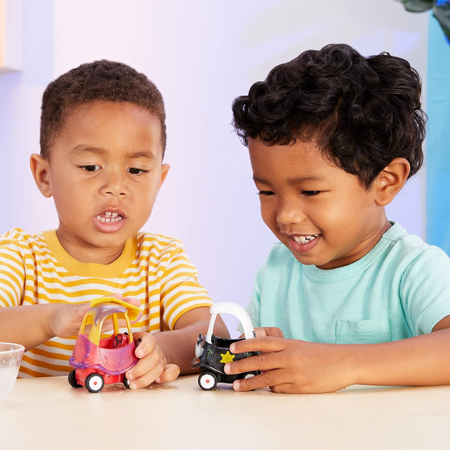Little Tikes Let’s Go Cozy Coupe™ 2pk Color Change Vehicles Little Tikes Let’s Go Cozy Coupe™ 2pk Color Change Vehicles